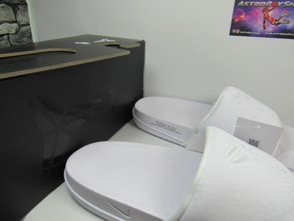 SANDALIAS KOBE OFF COURT SLIDE EN CAJA