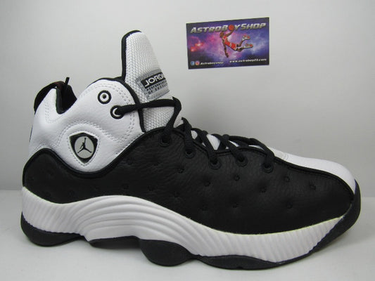 JORDAN JUMPMAN TEAM 2 BLACK EN CAJA