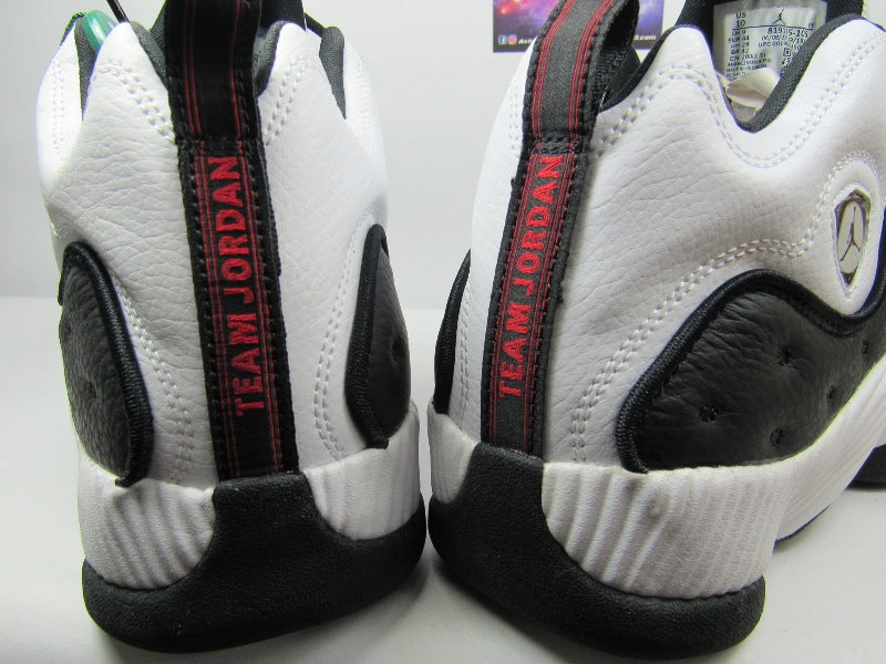 JORDAN JUMPMAN TEAM 2 BLACK EN CAJA