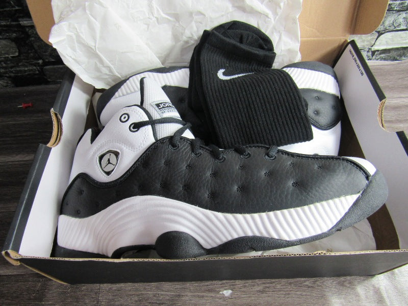 JORDAN JUMPMAN TEAM 2 BLACK EN CAJA
