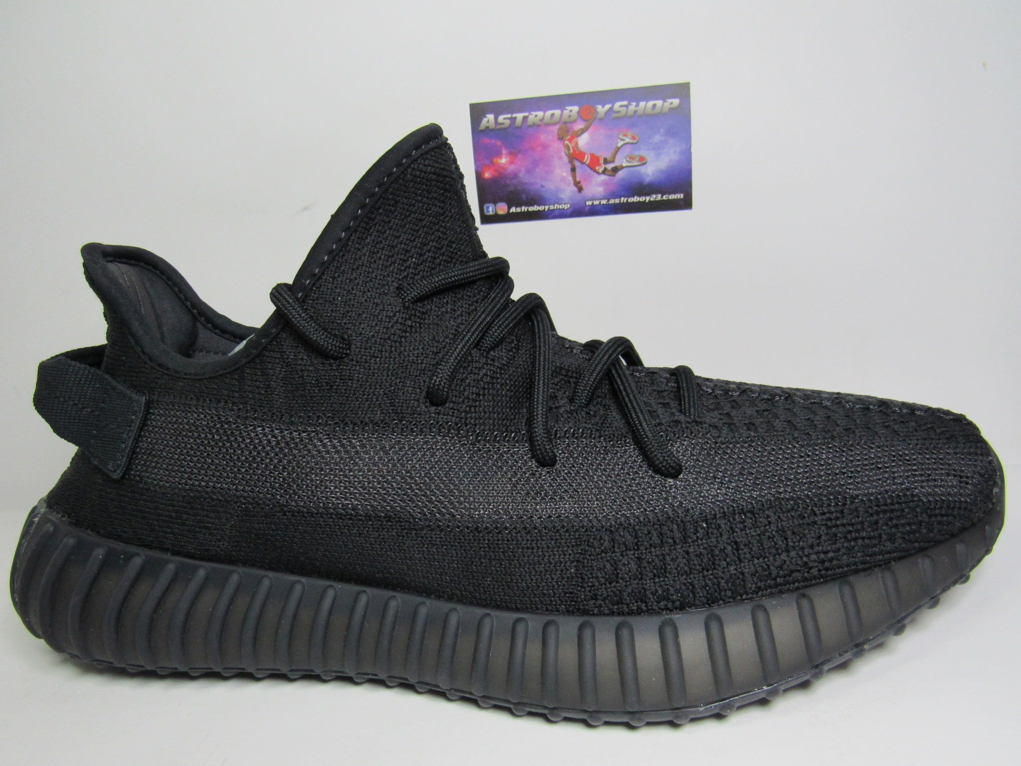 ADIDAS YEEZY 350 V2 ONYX EN CAJA ASTROBOYSHOP SNEAKER STORE