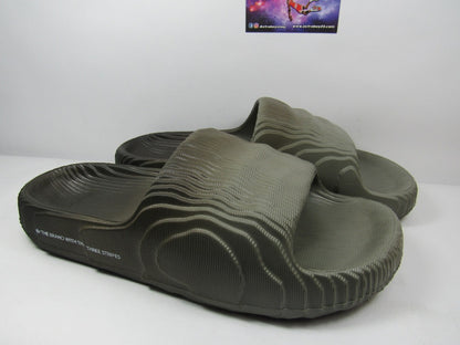 SANDALIAS ADILETTE 22 SILVER PEBBLE EN CAJA