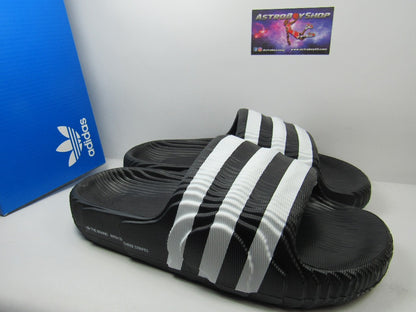 SANDALIAS ADILETTE 22 CORE BLACK STRIPES EN CAJA