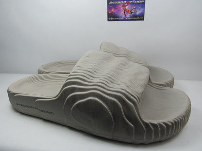 SANDALIAS ADILETTE 22 LIGHT BROWN EN CAJA