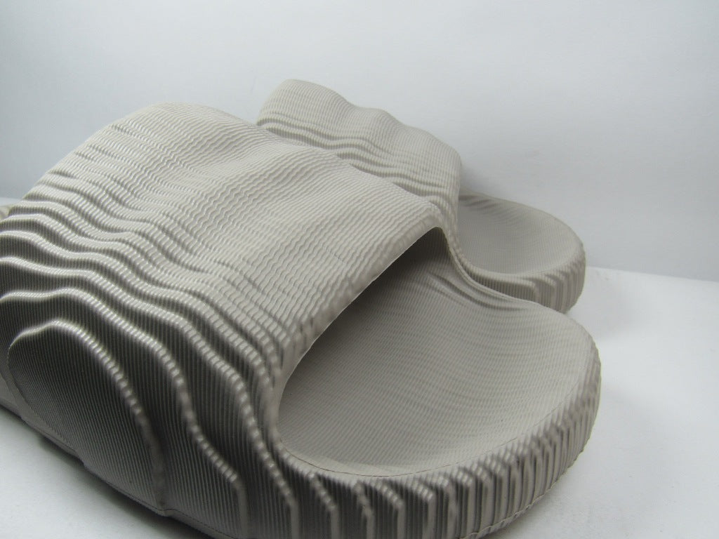 SANDALIAS ADILETTE 22 LIGHT BROWN EN CAJA