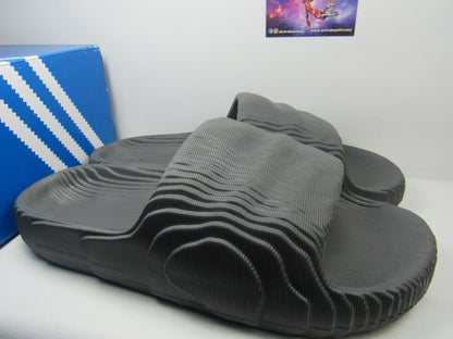 SANDALIAS ADILETTE 22 GREY FIVE EN CAJA