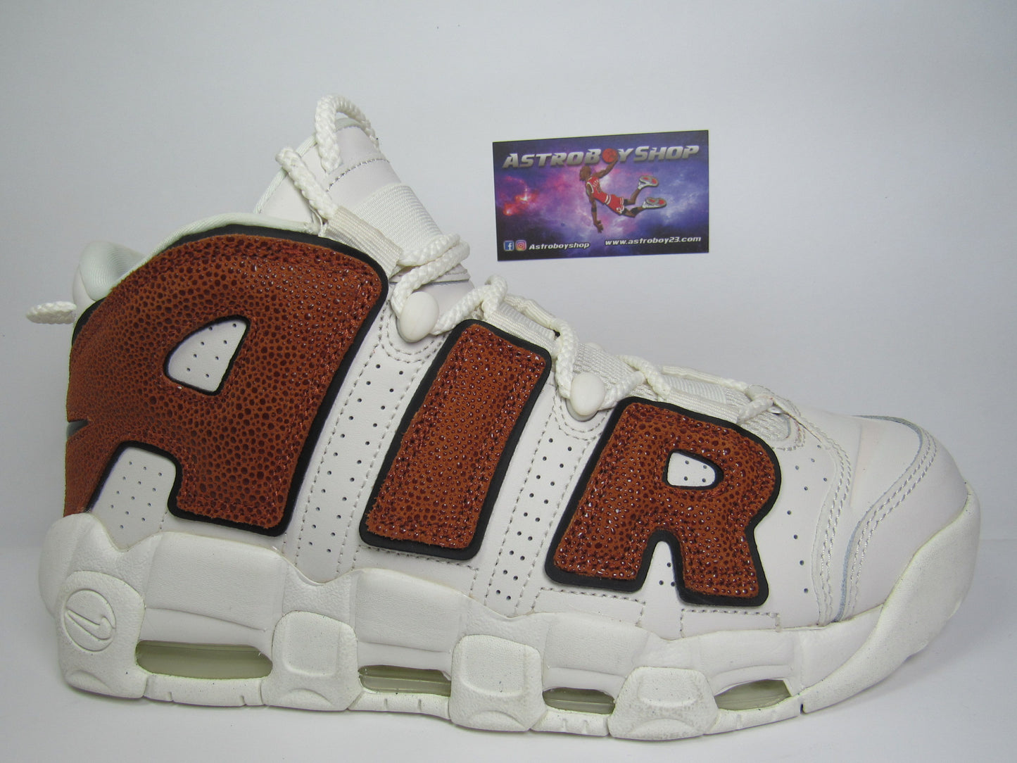 PIPPEN AIR MORE UPTEMPO "DARK RUSSET" EN CAJA