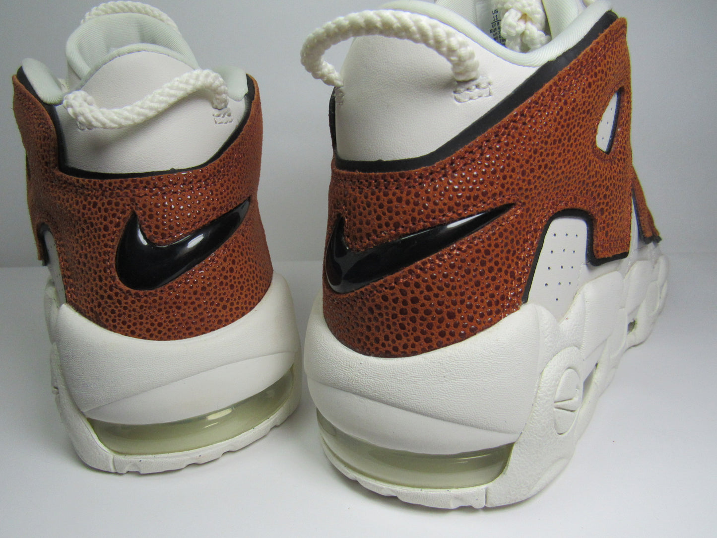 PIPPEN AIR MORE UPTEMPO "DARK RUSSET" EN CAJA