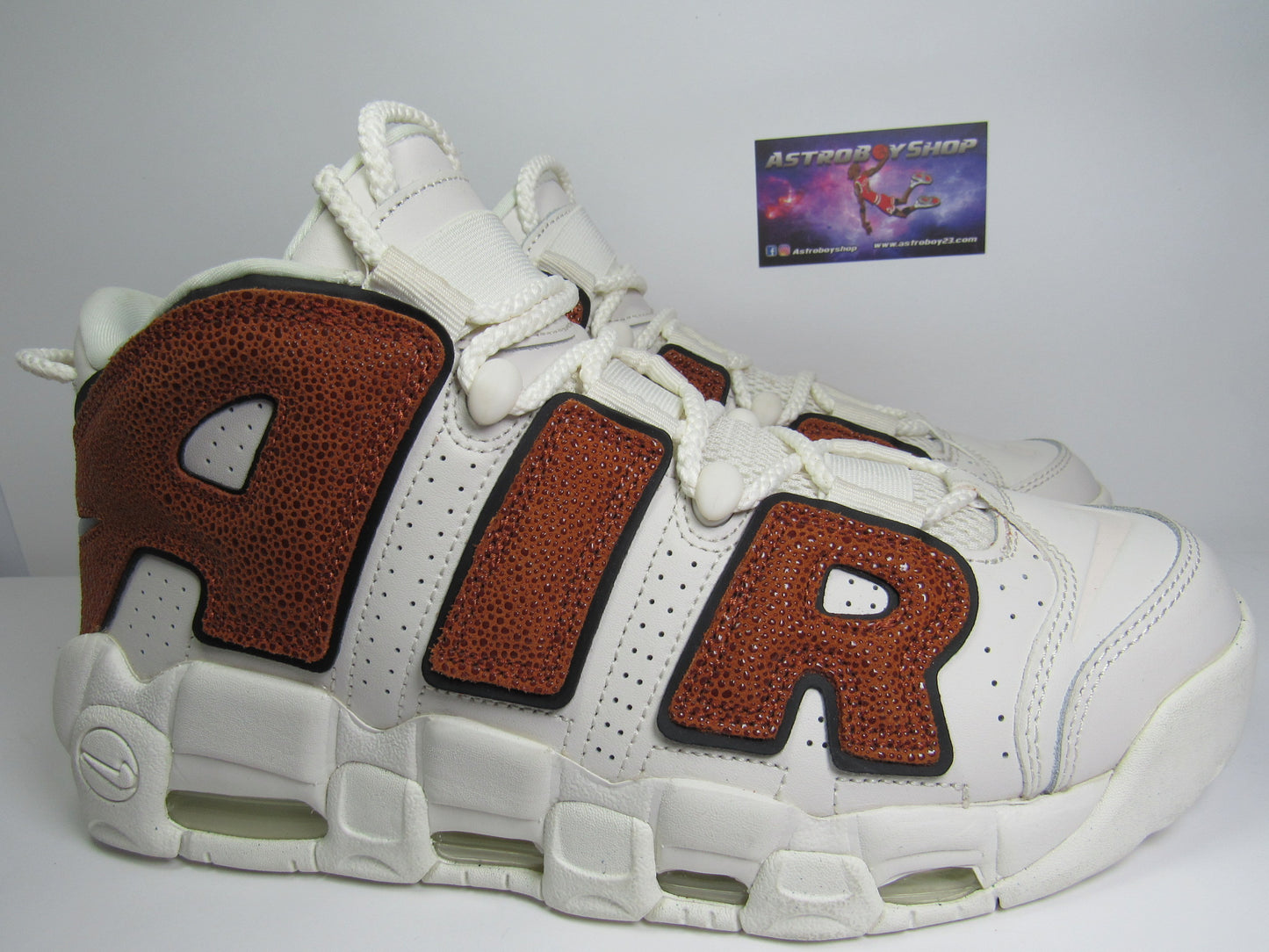 PIPPEN AIR MORE UPTEMPO "DARK RUSSET" EN CAJA