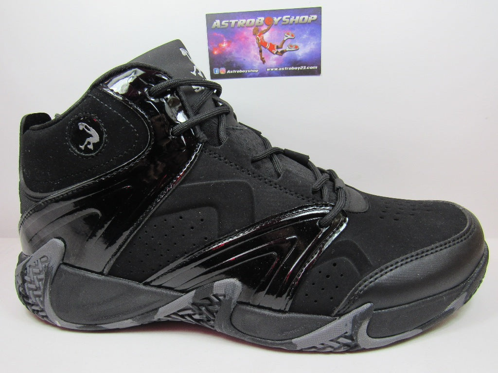 SHAQ DEVISE TRYPLE BLACK EN CAJA (REDUCIDOS MEDIA TALLA)