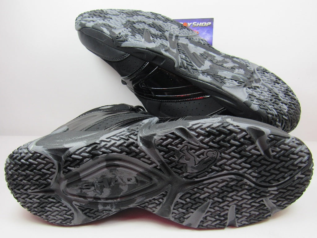 SHAQ DEVISE TRYPLE BLACK EN CAJA (REDUCIDOS MEDIA TALLA)