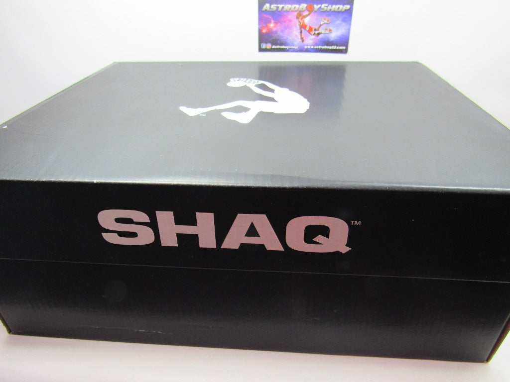 SHAQ DEVISE TRYPLE BLACK EN CAJA (REDUCIDOS MEDIA TALLA)