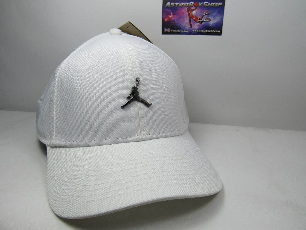 GORRA JORDAN CURVA METAL SILVER WHITE (M/L)