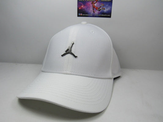 GORRA JORDAN CURVA METAL SILVER WHITE (M/L)