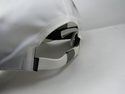 GORRA JORDAN CURVA METAL SILVER WHITE (M/L)