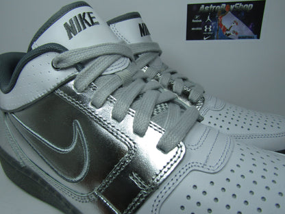 NIKE TRAINER CLEAN SWEEP EN CAJA