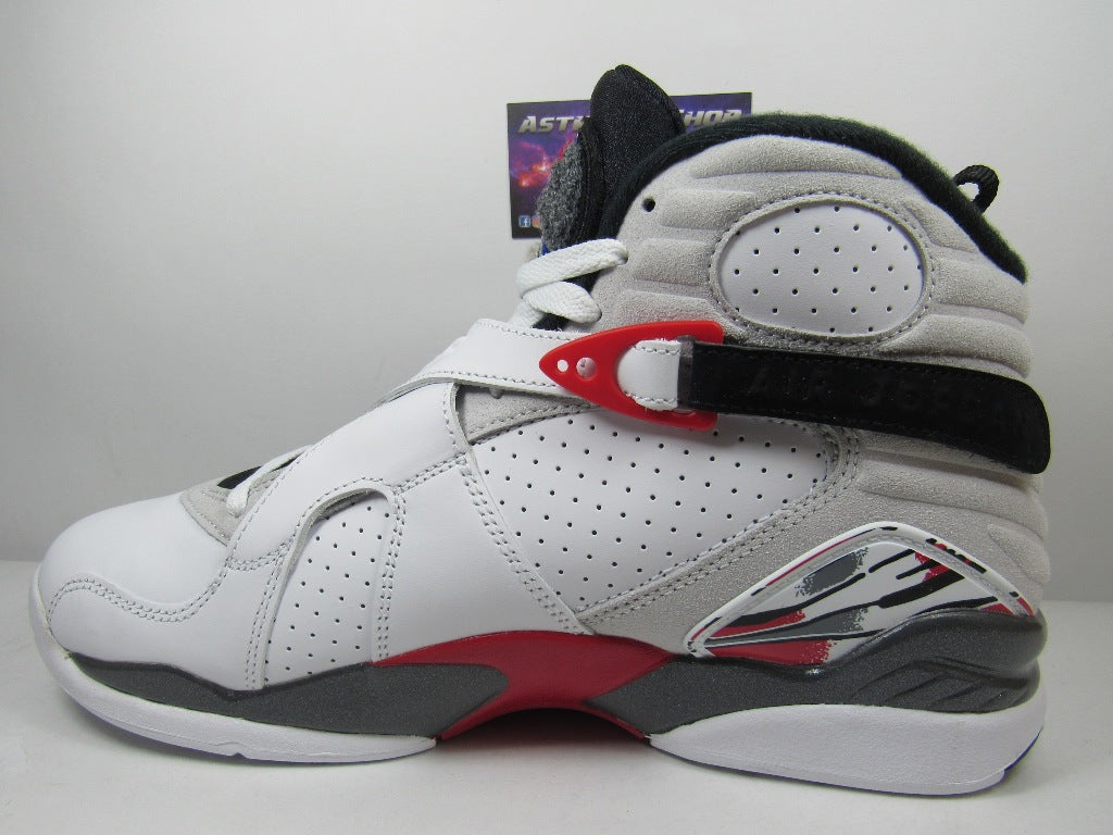 JORDAN 8 BUGS BUNNY 2025 EN CAJA