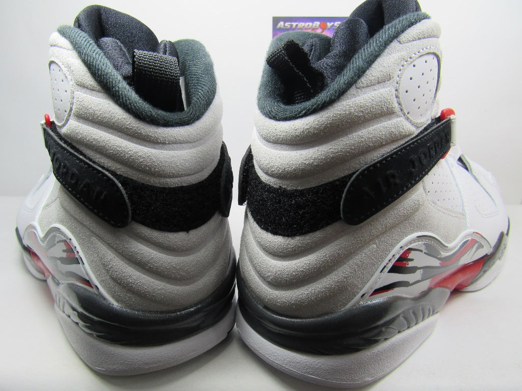 JORDAN 8 BUGS BUNNY 2025 EN CAJA
