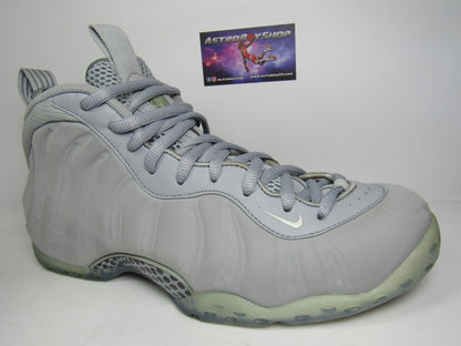 FOAMPOSITE WOLF GREY DE USO IMPECABLES EN CAJA NIKE RED