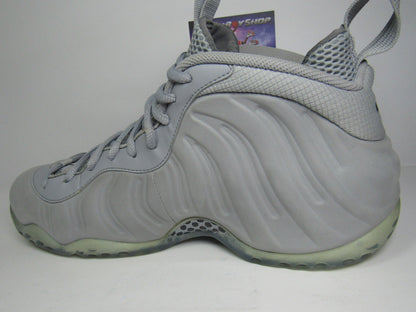 FOAMPOSITE WOLF GREY DE USO IMPECABLES EN CAJA NIKE RED