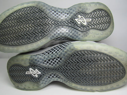 FOAMPOSITE WOLF GREY DE USO IMPECABLES EN CAJA NIKE RED