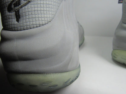 FOAMPOSITE WOLF GREY DE USO IMPECABLES EN CAJA NIKE RED