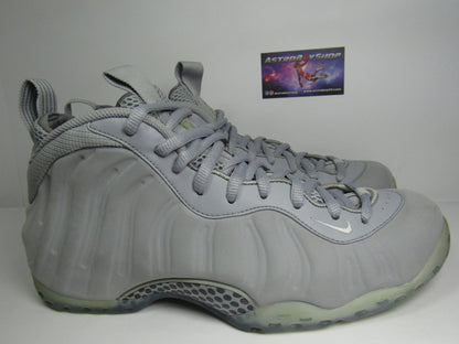 FOAMPOSITE WOLF GREY DE USO IMPECABLES EN CAJA NIKE RED