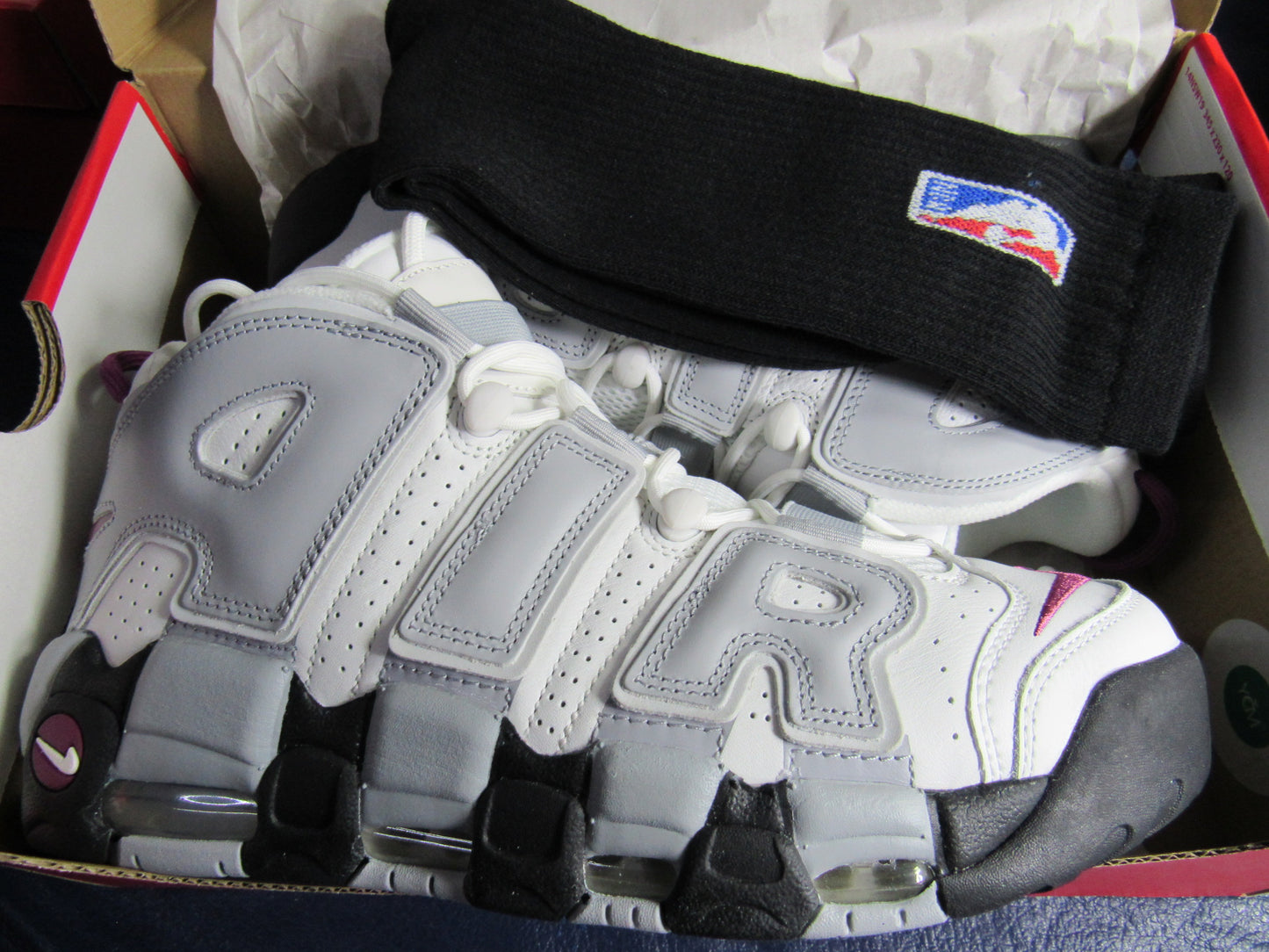 PIPPEN AIR MORE (W) UPTEMPO "MULBERRY" EN CAJA