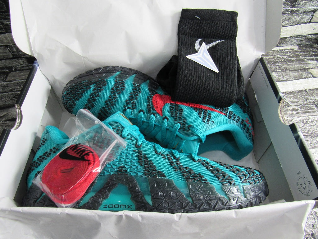 NIKE JA MORANT 3 SCRATCH 3.0 EN CAJA CON EXTRA LACES