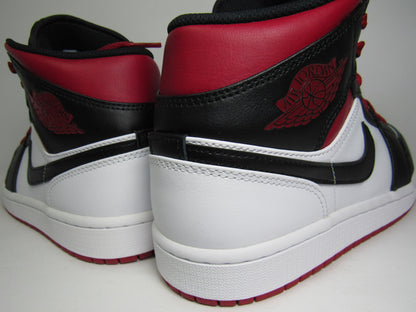 JORDAN 1 MID GYM RED TOE EN CAJA