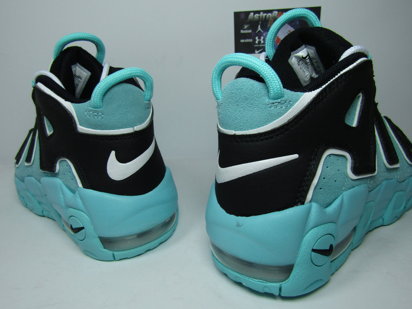 PIPPEN AIR MORE UPTEMPO AQUA EN CAJA (21 CM)