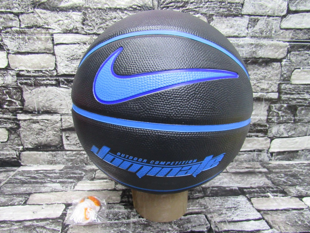 BALON BASKETBALL NIKE DOMINATE OUTDOOR BLACK BLUE #7 CON RED Y VALVULA.