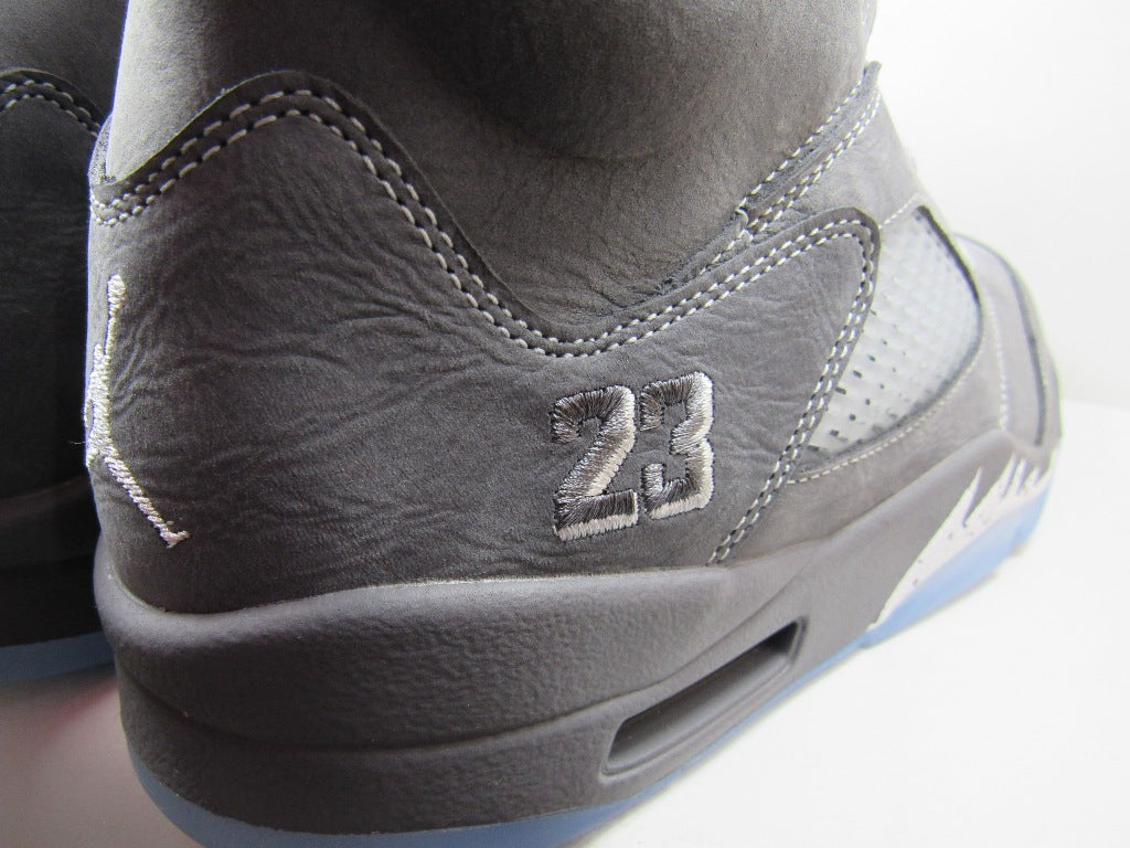 JORDAN 5 WOLF GREY EDITION EN CAJA
