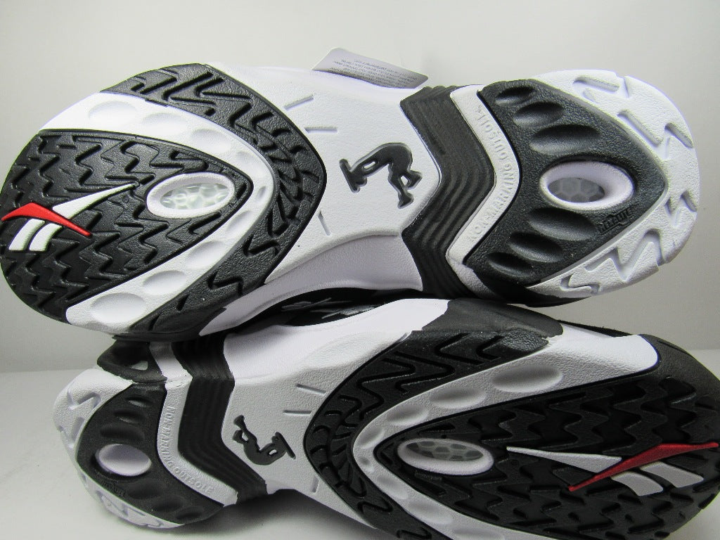RBK SHAQNOSIS LOW BLACK AND WHITE EN CAJA