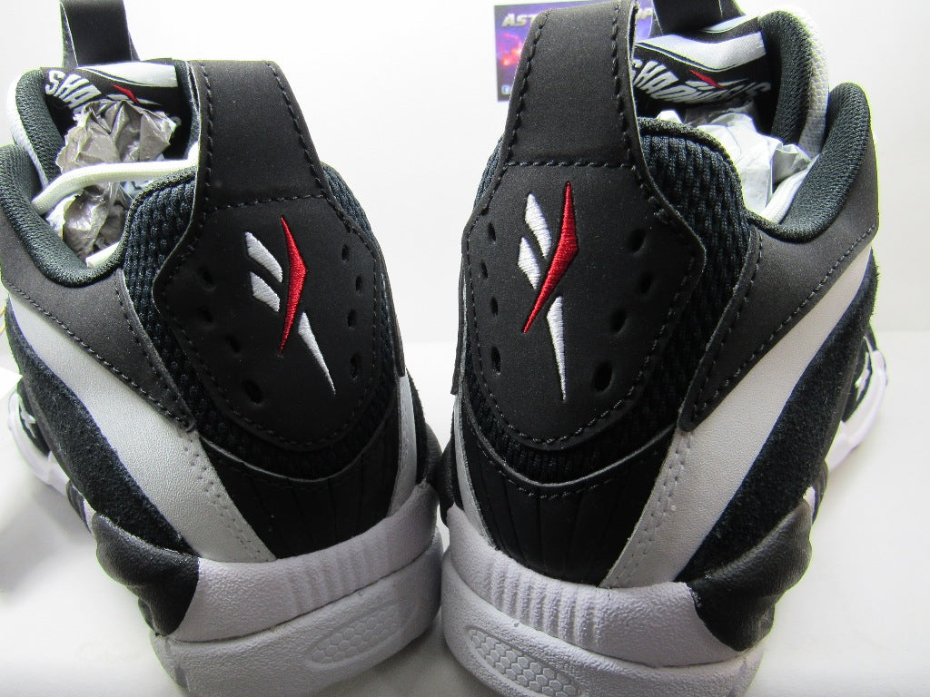 RBK SHAQNOSIS LOW BLACK AND WHITE EN CAJA