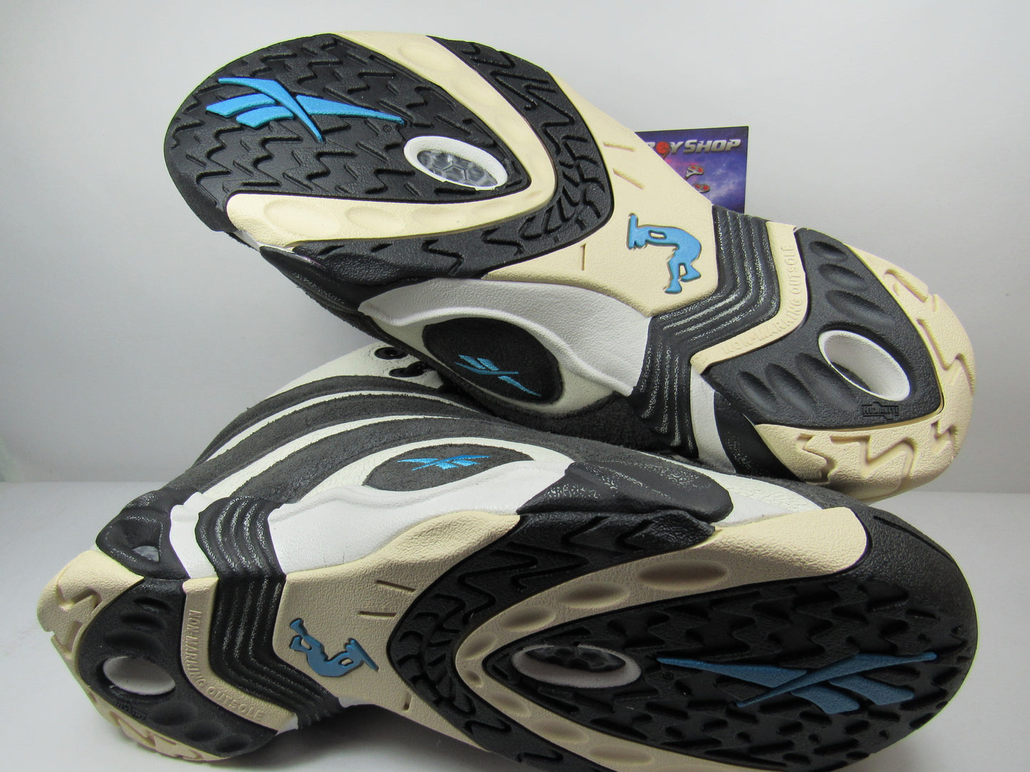 RBK SHAQNOSIS WASHED BLACK EN CAJA CON PULSERA DE REGALO