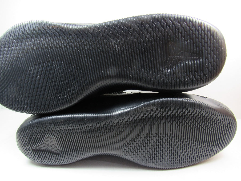 KOBE 11 BLACK METALLIC GOLD FADE TO BLACK 2026 EN CAJA