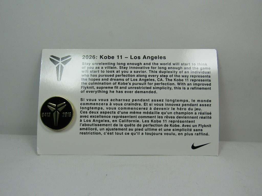 KOBE 11 BLACK METALLIC GOLD FADE TO BLACK 2026 EN CAJA