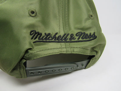 GORRA CURVA  LAKERS CAMO MITCHEL AND NESS