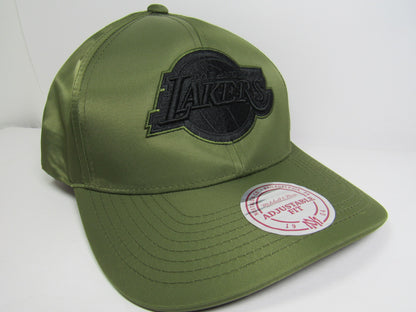 GORRA CURVA  LAKERS CAMO MITCHEL AND NESS