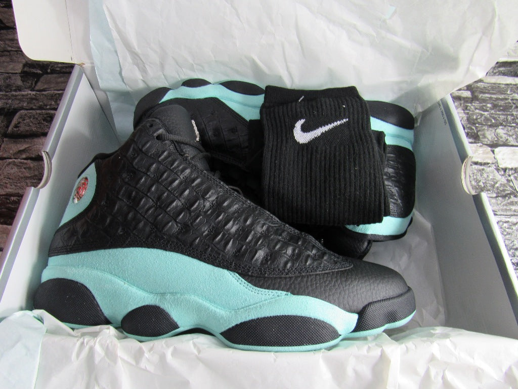 JORDAN 13 ISLAND GREEN EN CAJA
