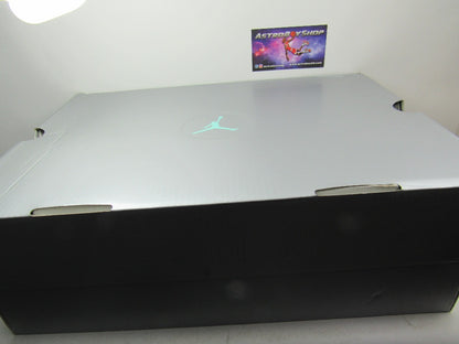 JORDAN 13 ISLAND GREEN EN CAJA