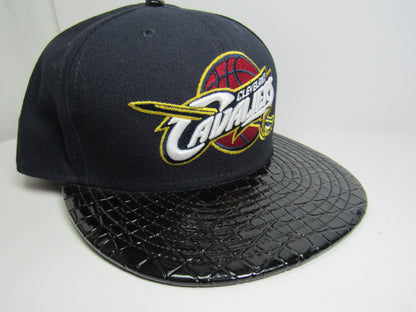 GORRA PLANA NEW ERA CAVALIERS (7 5/8)