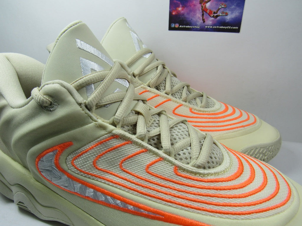 GIANNIS IMMORTALITY 4 KHAKI EN CAJA