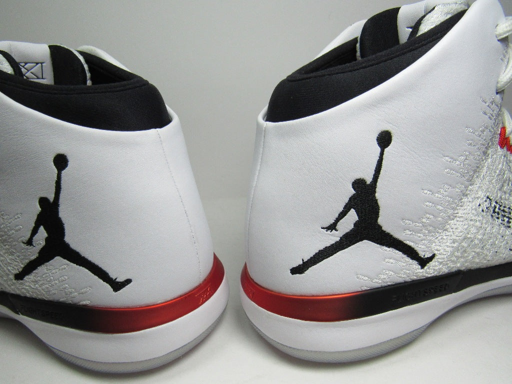 JORDAN 31 BLACK TOE EN CAJA
