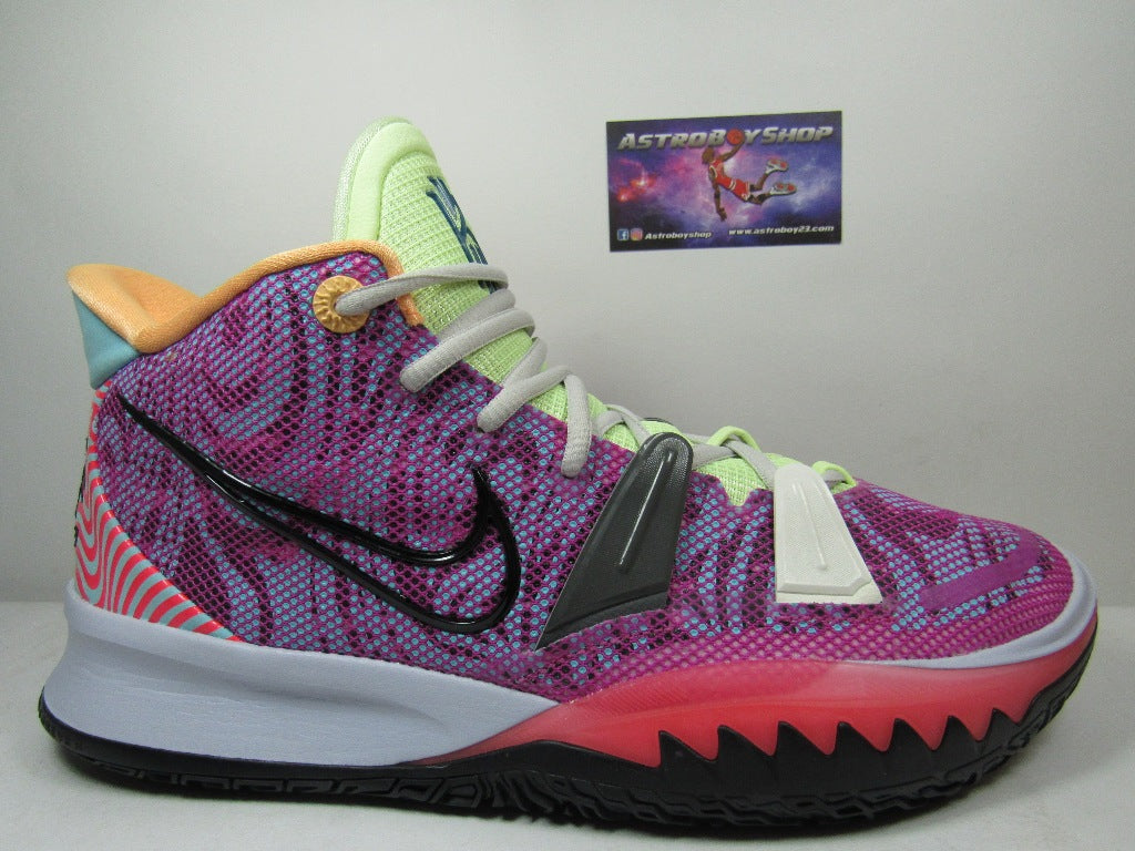 KYRIE IRVING 7 CREATOR EDITION EN CAJA