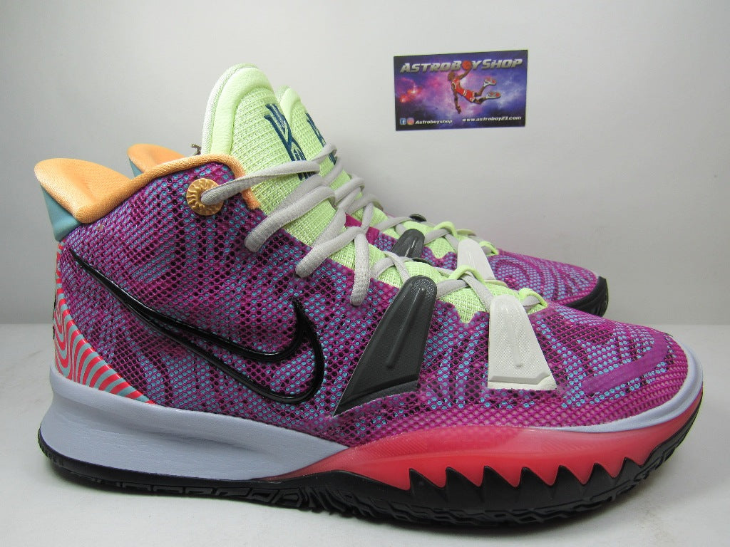 KYRIE IRVING 7 CREATOR EDITION EN CAJA