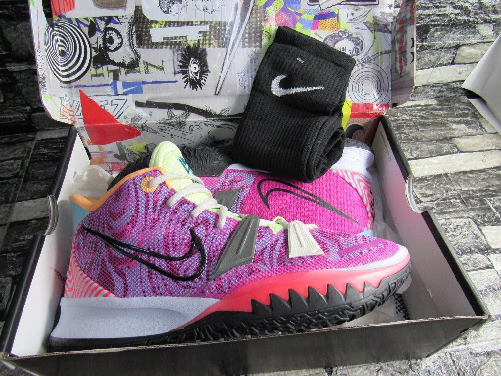 KYRIE IRVING 7 CREATOR EDITION EN CAJA