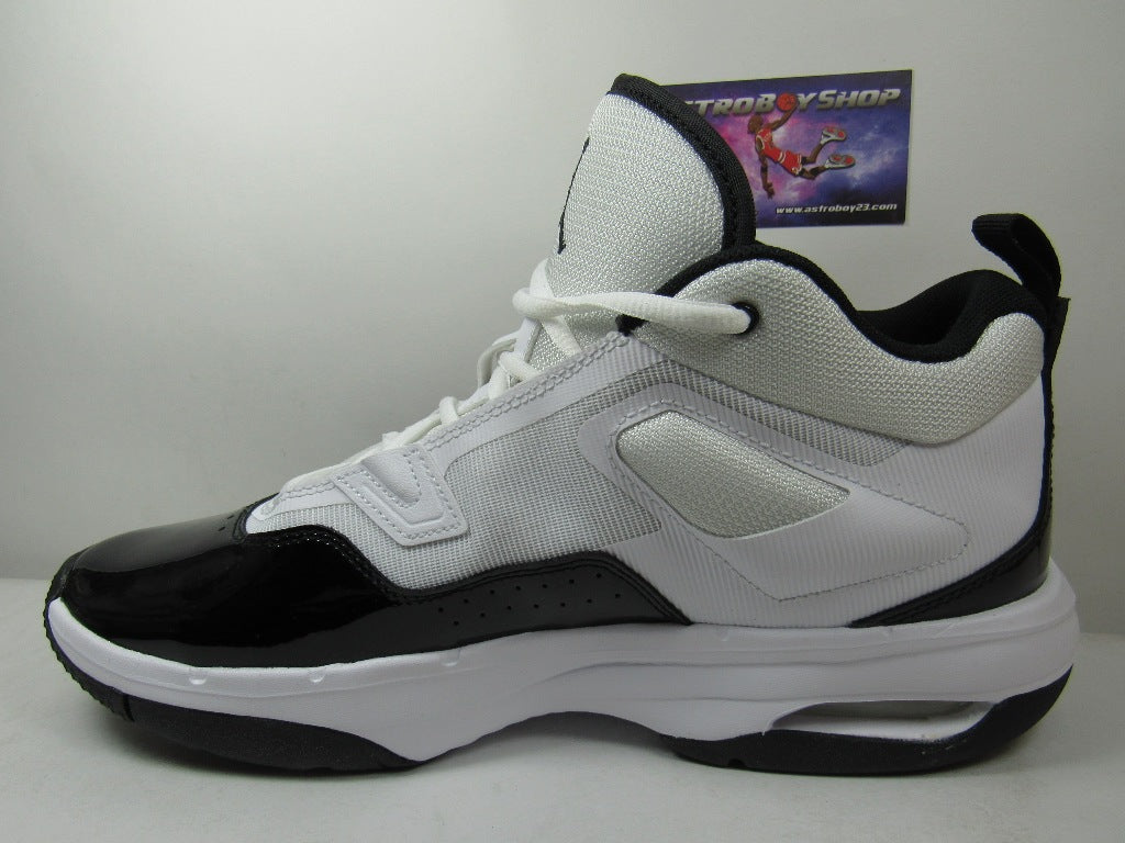 JORDAN STAY LOYAL BLACK WHITE DE CHAROL