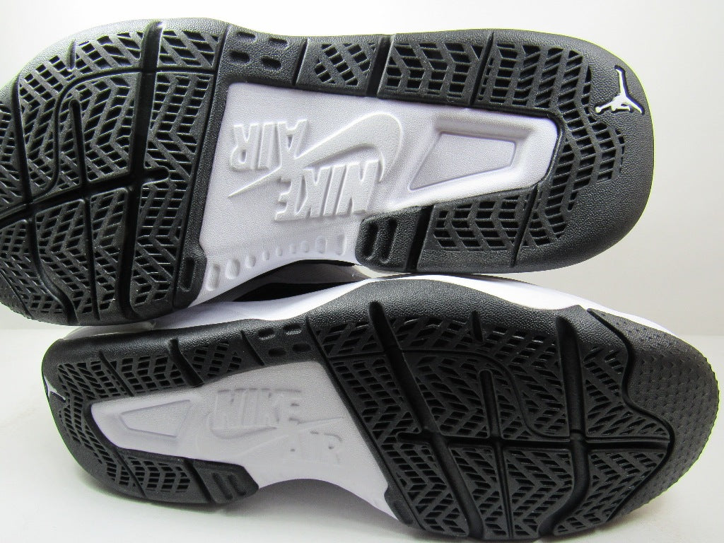 JORDAN STAY LOYAL BLACK WHITE DE CHAROL